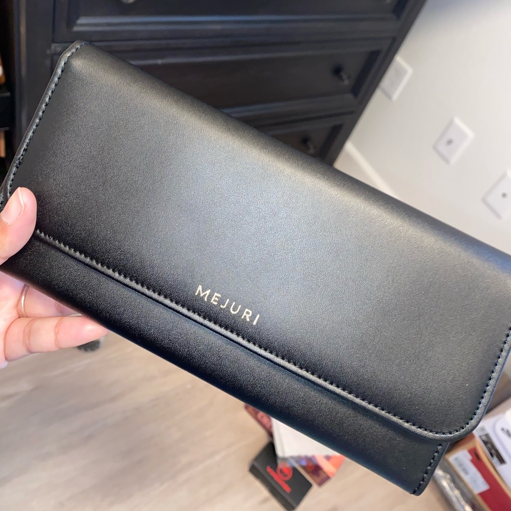 Mejuri bag